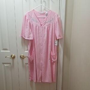 2/$13 NWT Jasmine Rose Pink Button-Down House Coat Sz 2X